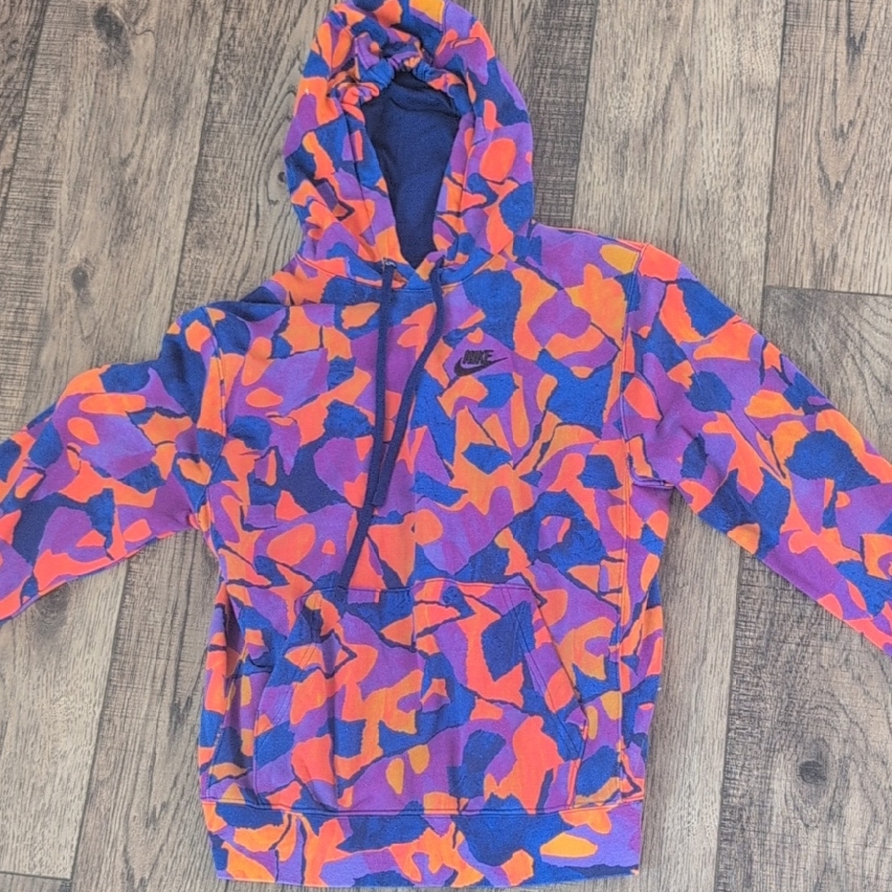 Nike Vibrant Camo Hoodie in Purple and Orange